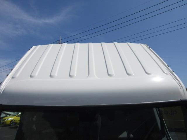 Hino DUTRO 2022-03 7306663-11