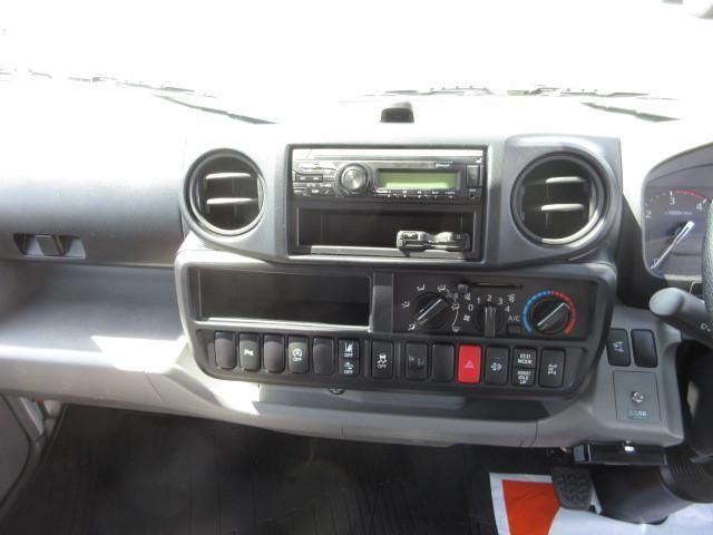 Hino DUTRO 2022-03 7306663-14