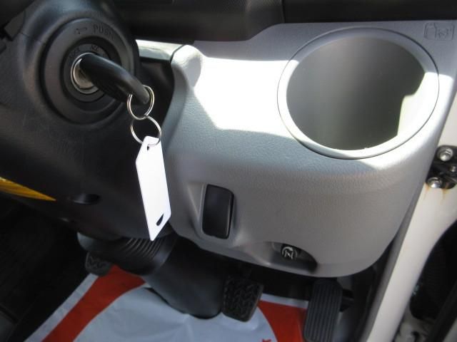 Hino DUTRO 2022-03 7306663-16