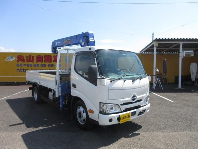 Hino DUTRO 2022-03 7306663-1