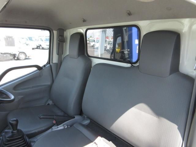 Hino DUTRO 2022-03 7306663-21
