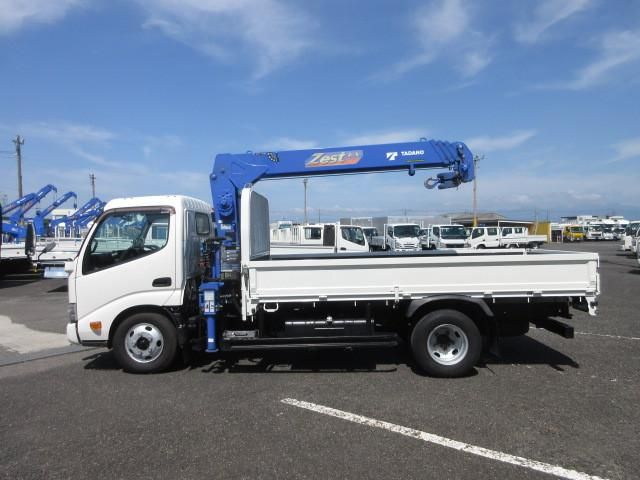 Hino DUTRO 2022-03 7306663-4