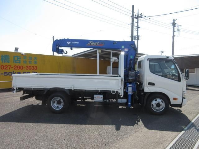 Hino DUTRO 2022-03 7306663-5