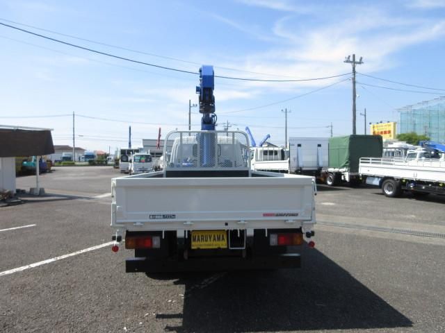 Hino DUTRO 2022-03 7306663-6