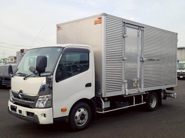 Hino DUTRO 2021-05 7306665-0