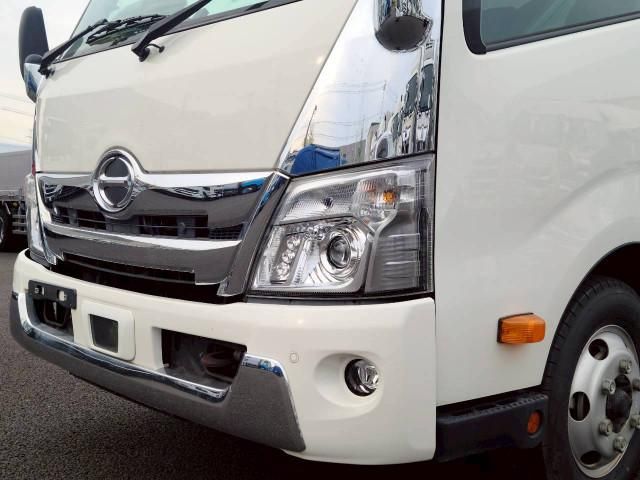Hino DUTRO 2021-05 7306665-18