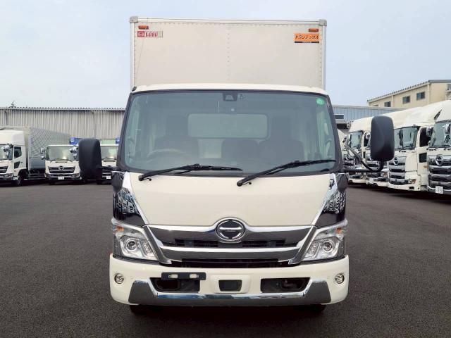 Hino DUTRO 2021-05 7306665-1