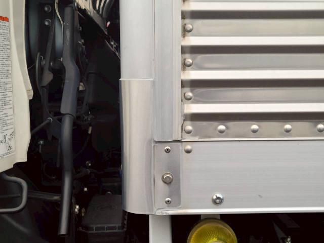 Hino DUTRO 2021-05 7306665-23