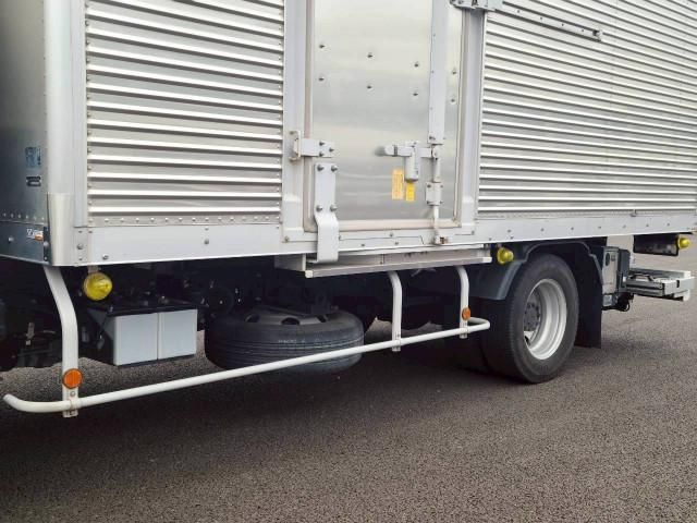 Hino DUTRO 2021-05 7306665-24