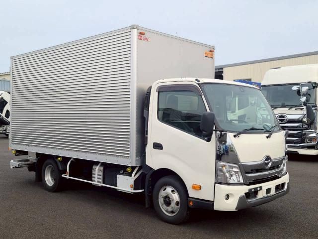 Hino DUTRO 2021-05 7306665-2