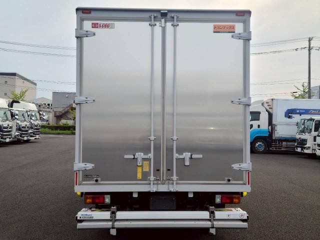 Hino DUTRO 2021-05 7306665-4
