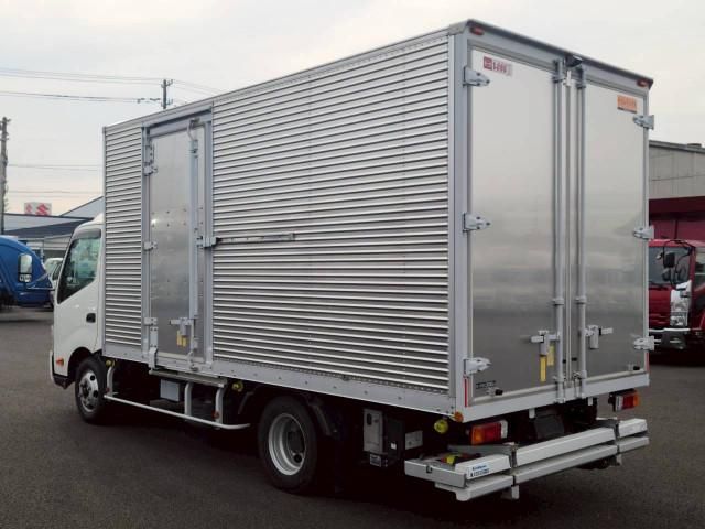 Hino DUTRO 2021-05 7306665-5