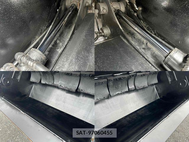 Hino DUTRO 2017-11 7326801-9