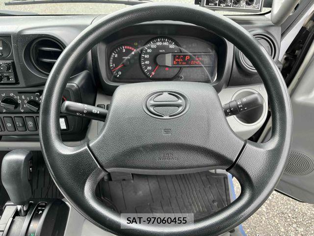 Hino DUTRO 2017-11 7326801-20