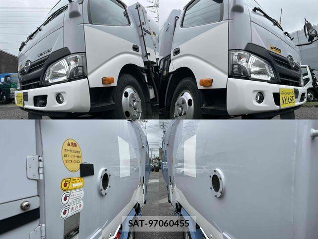 Hino DUTRO 2017-11 7326801-5