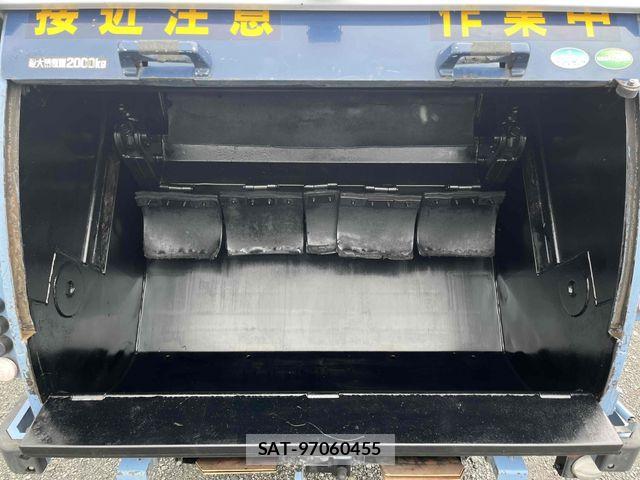 Hino DUTRO 2017-11 7326801-7