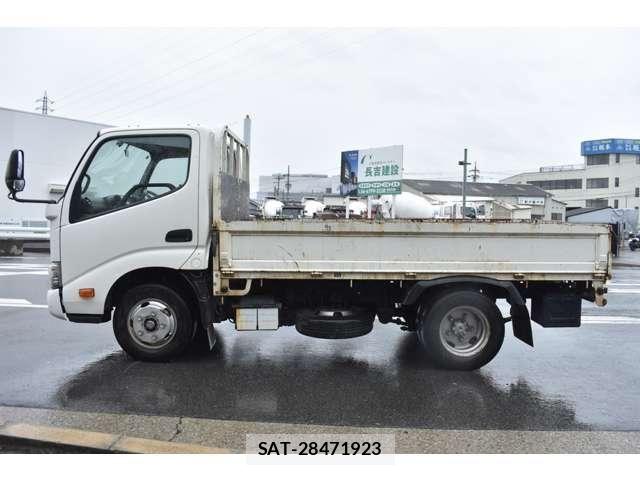 Hino DUTRO 2016-08 7326806-18