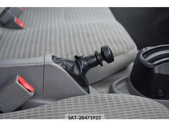 Hino DUTRO 2016-08 7326806-25