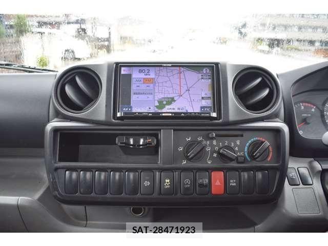 Hino DUTRO 2016-08 7326806-6