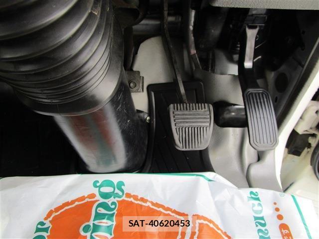 Hino DUTRO 2013-12 7326802-12