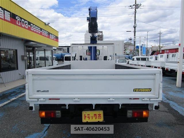 Hino DUTRO 2013-12 7326802-4