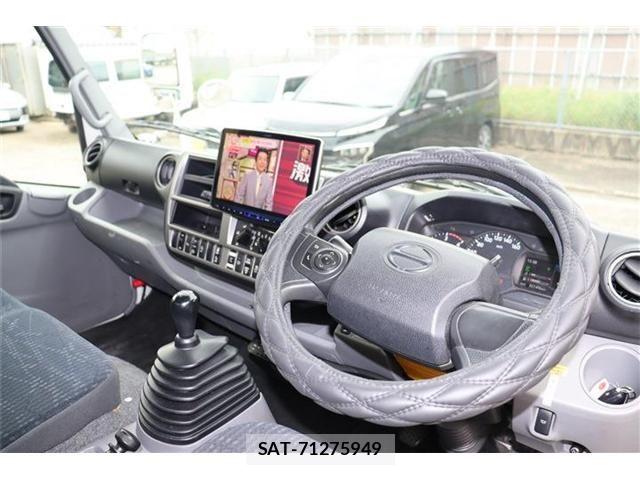 Hino DUTRO 2021-03 7326803-27