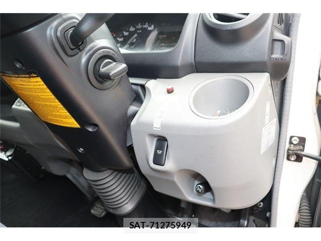 Hino DUTRO 2021-03 7326803-29