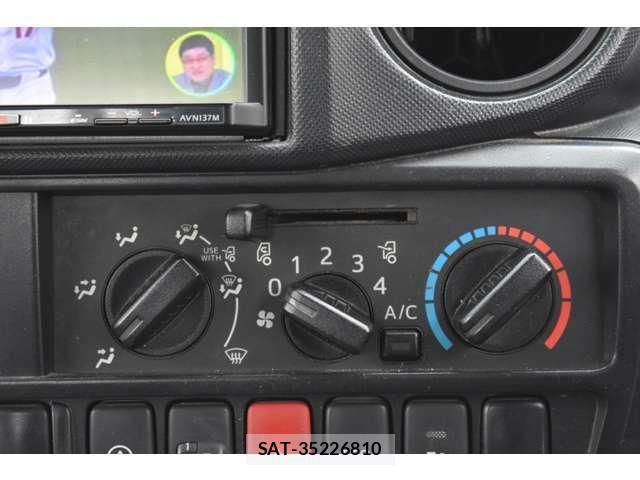 Hino DUTRO 2012-09 7326804-19