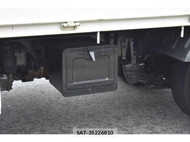 Hino DUTRO 2012-09 7326804-24