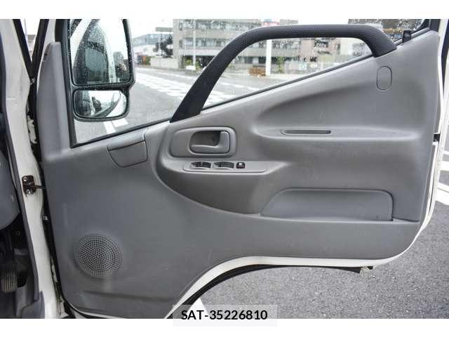 Hino DUTRO 2012-09 7326804-7