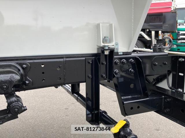 Hino DUTRO 2025-05 7357580-12