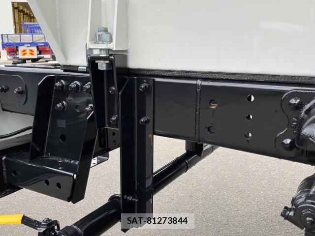 Hino DUTRO 2025-05 7357580-13