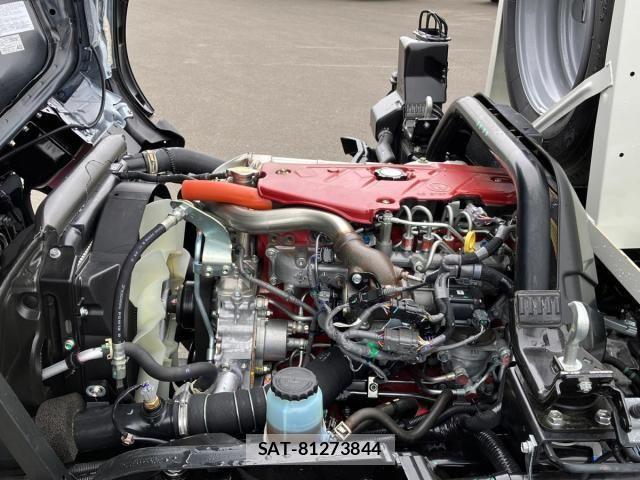 Hino DUTRO 2025-05 7357580-15