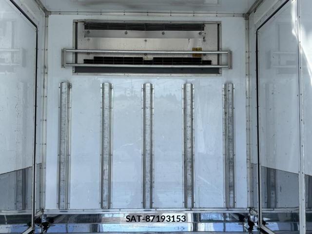 Hino DUTRO 2020-02 7357592-15