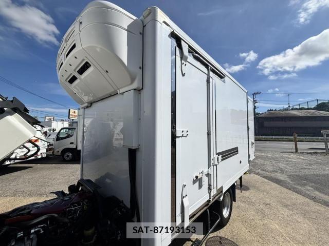 Hino DUTRO 2020-02 7357592-19