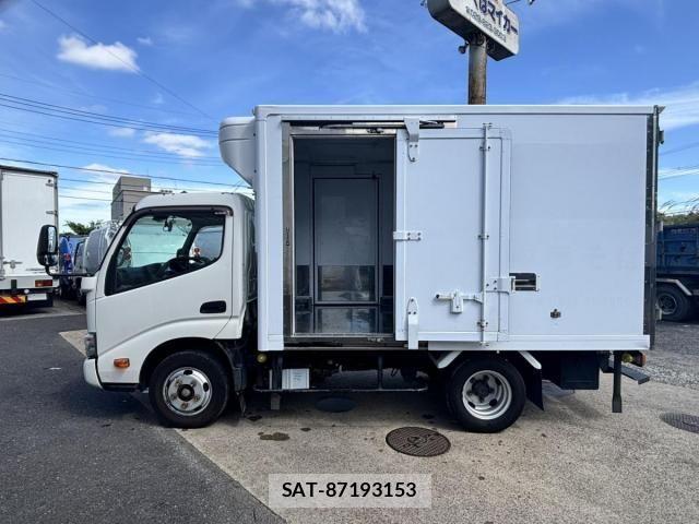 Hino DUTRO 2020-02 7357592-8