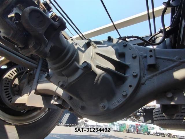Hino DUTRO 2019-08 7357578-15