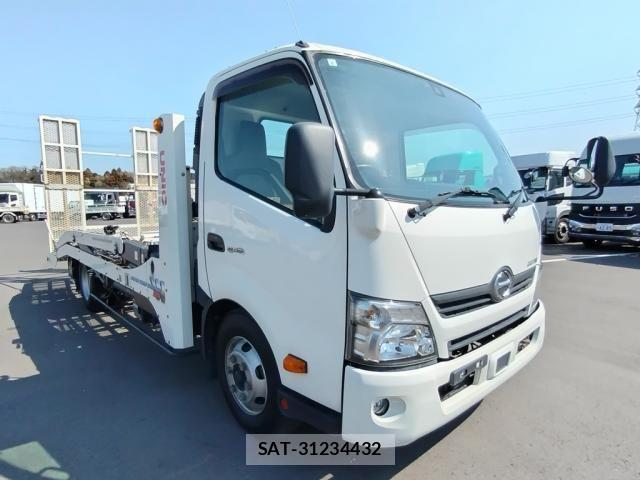 Hino DUTRO 2019-08 7357578-1