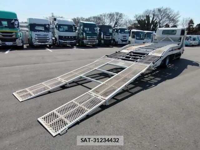 Hino DUTRO 2019-08 7357578-5
