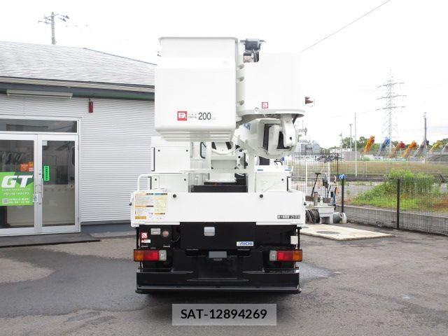 Hino DUTRO 2017-12 7357586-7