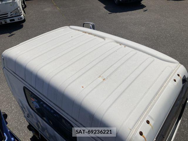 Hino DUTRO 2012-09 7357590-12