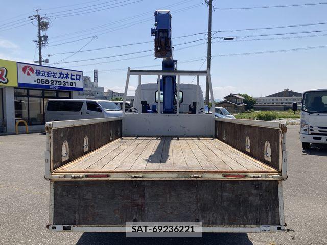 Hino DUTRO 2012-09 7357590-7