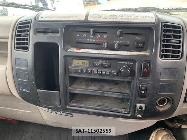 Hino DUTRO 2007-04 7357597-9