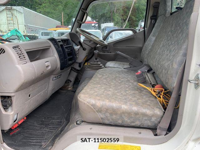 Hino DUTRO 2007-04 7357597-14