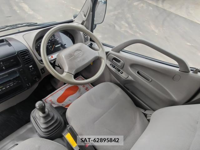 Hino DUTRO 2009-03 7357593-21