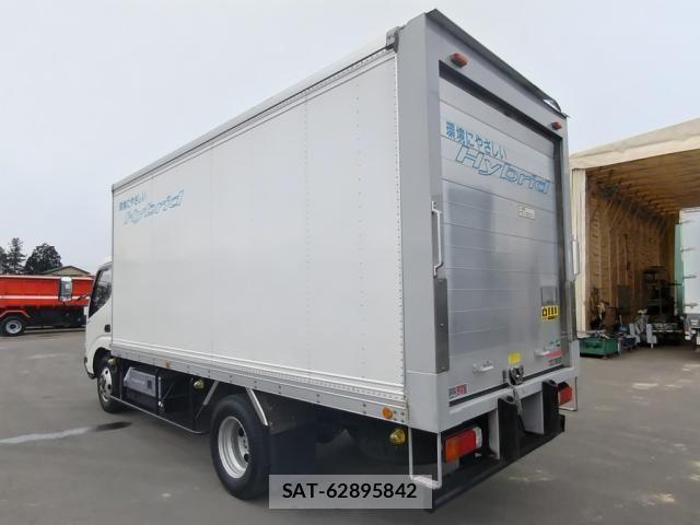 Hino DUTRO 2009-03 7357593-3