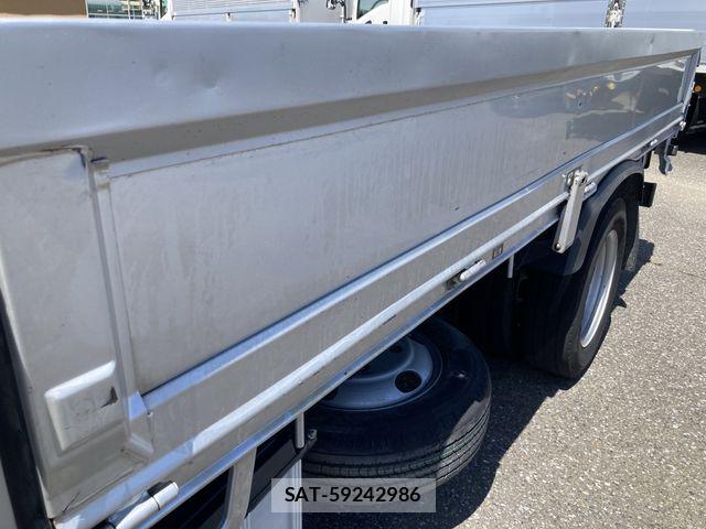 Hino DUTRO 2019-05 7357591-15