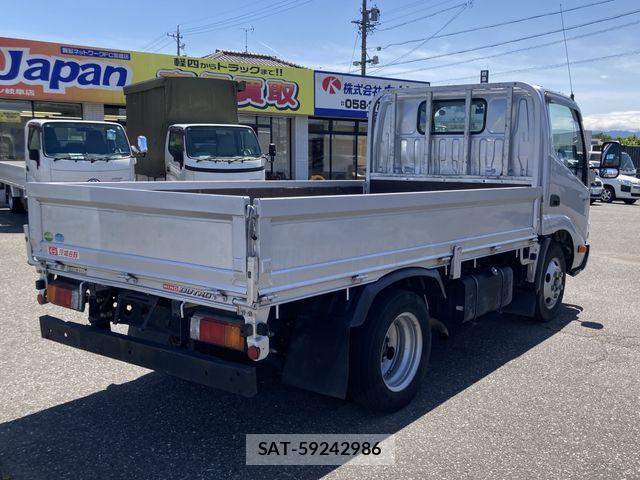 Hino DUTRO 2019-05 7357591-24