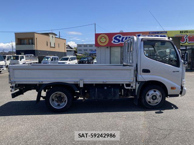 Hino DUTRO 2019-05 7357591-25