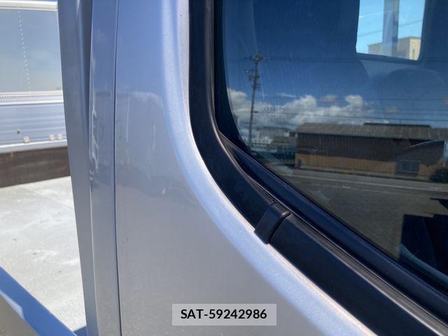 Hino DUTRO 2019-05 7357591-26
